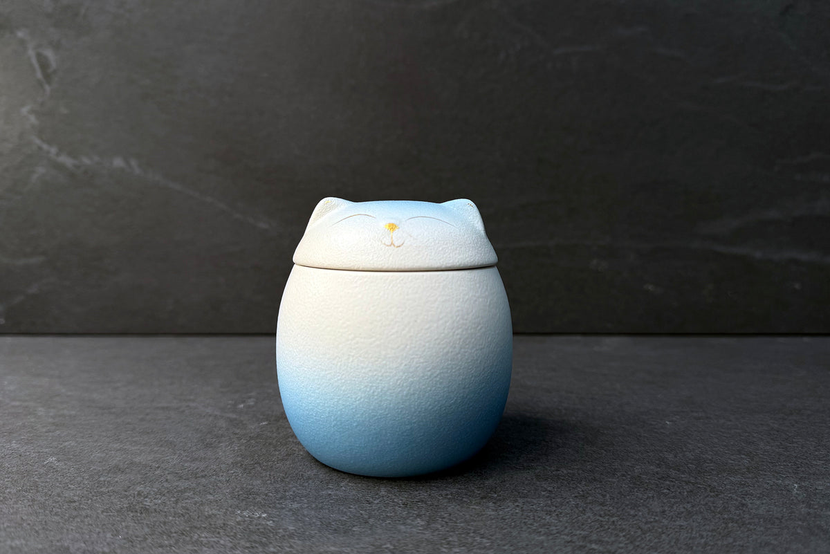 Lucky Blue and White Cat Tea Caddy