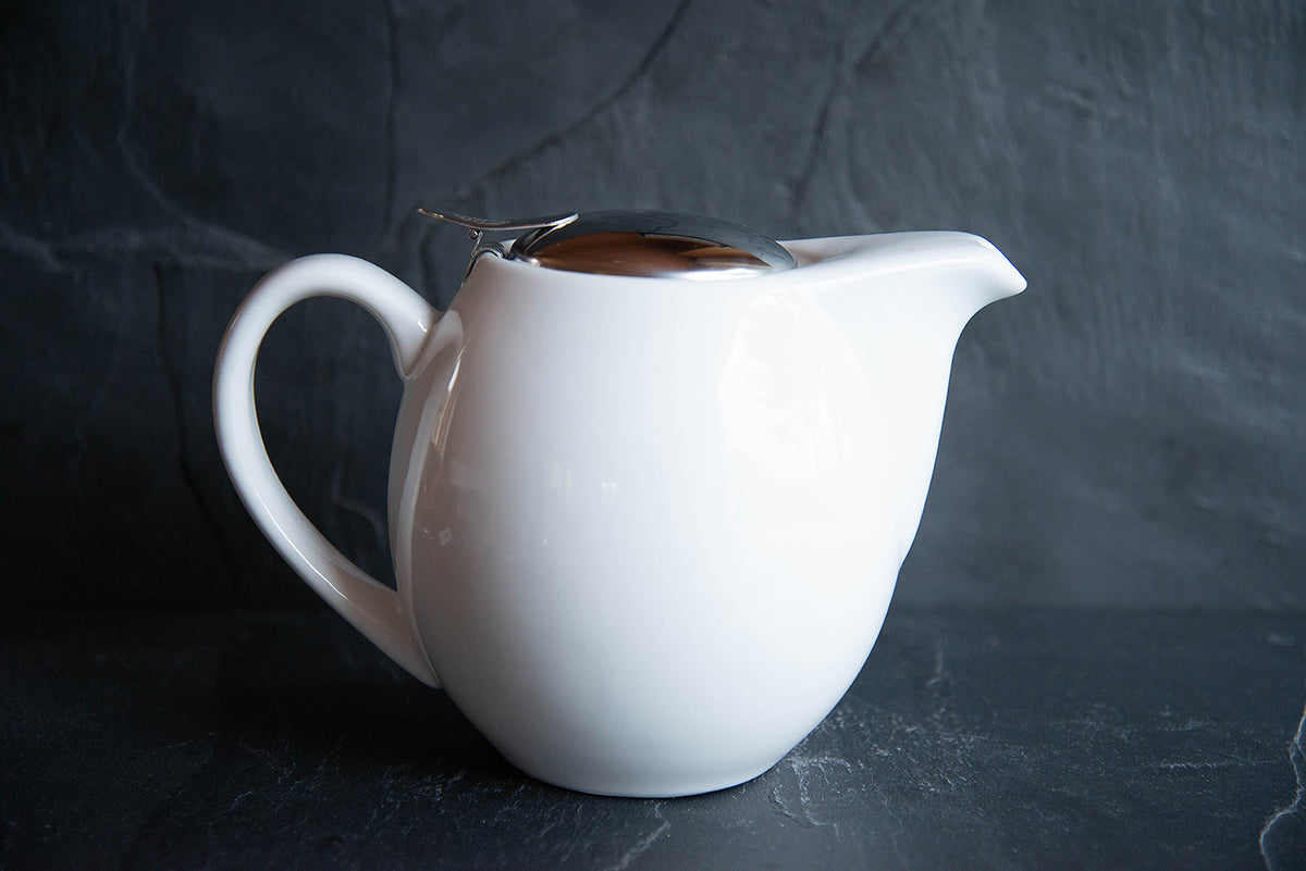 Zaara White 0.9L Infuser Teapot