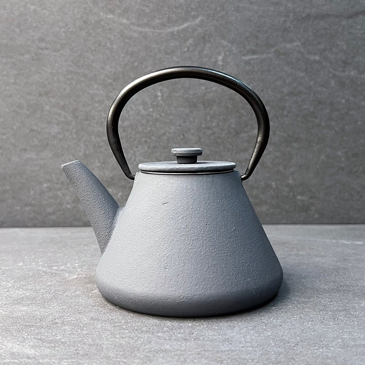 Ella Cast Iron Teapot 0.4L