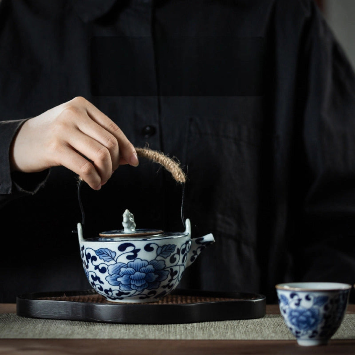 Blue Garden Traditional Teapot 210ml