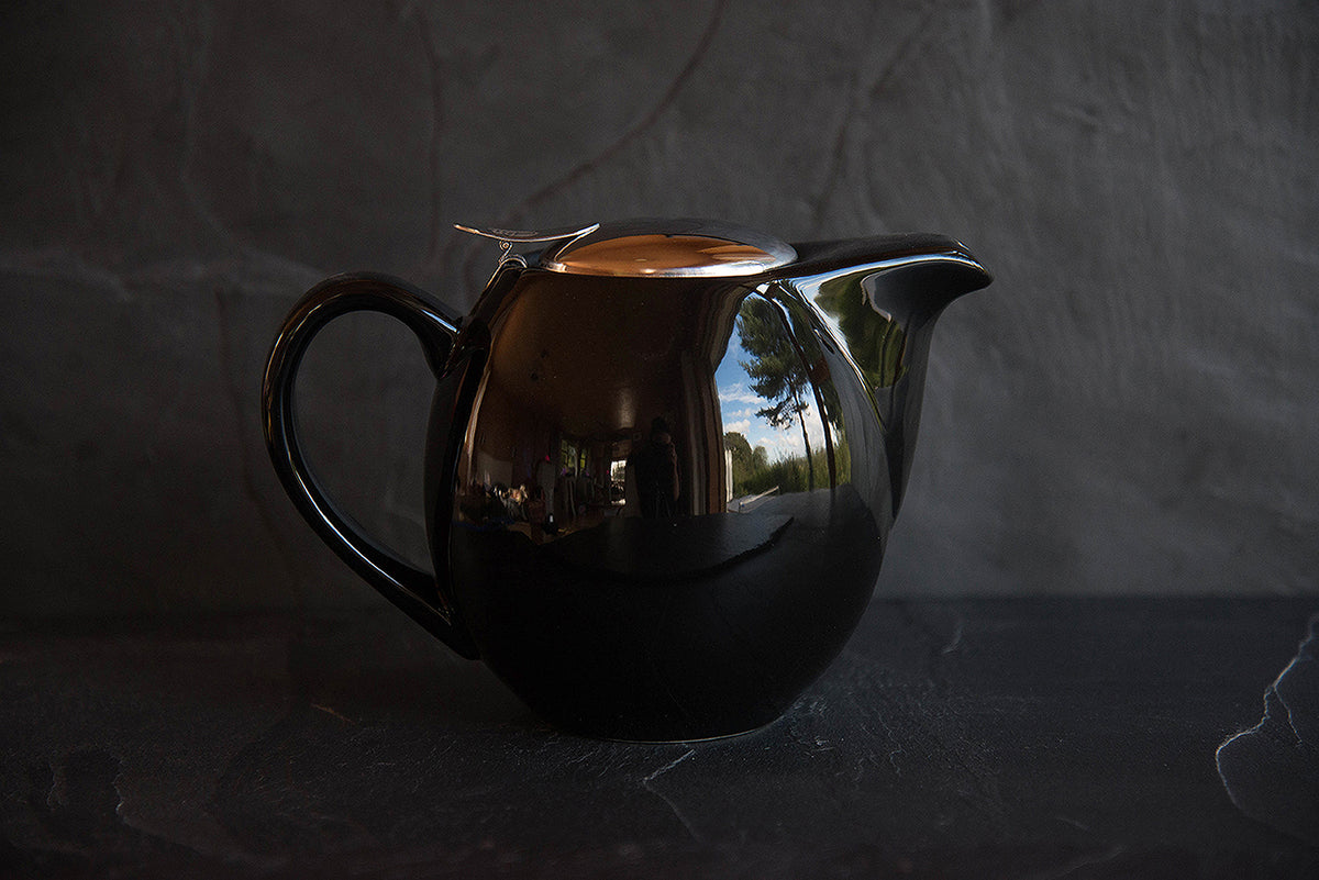 Zaara Black 0.9L Infuser Teapot