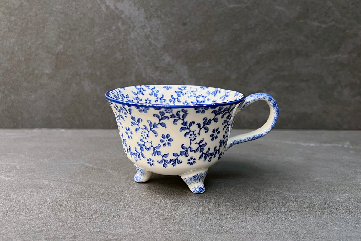 Yasu Blue Mug with Feet 400ml