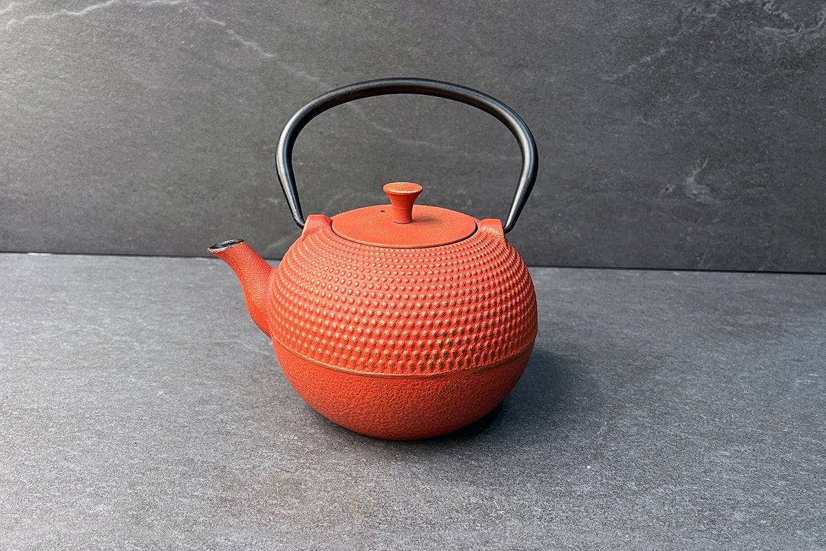 Grain Cast Iron Teapot Red Gold 0.8L