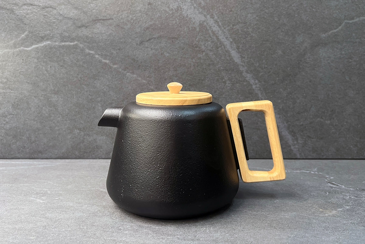 Viggo Black Cast Iron Teapot 1L
