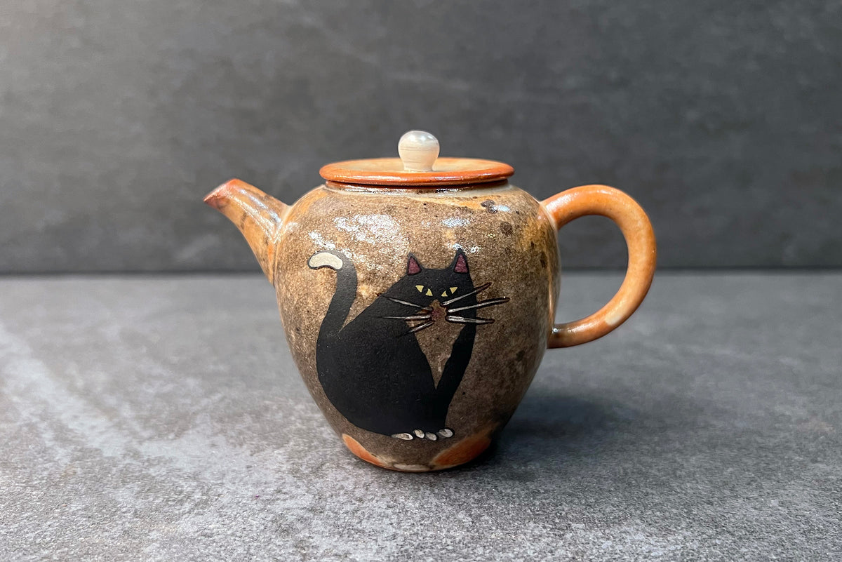 Handmade Round Shaped Sitting Black Cat Traditional Teapot