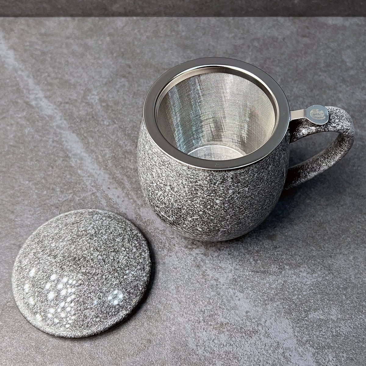 Zaara Reactive Grey Infuser Mug
