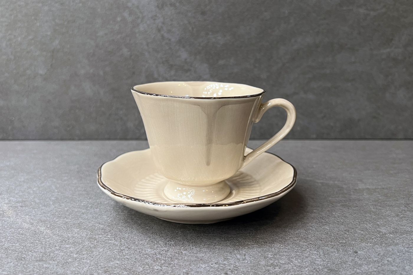 Oyster Cup & Saucer