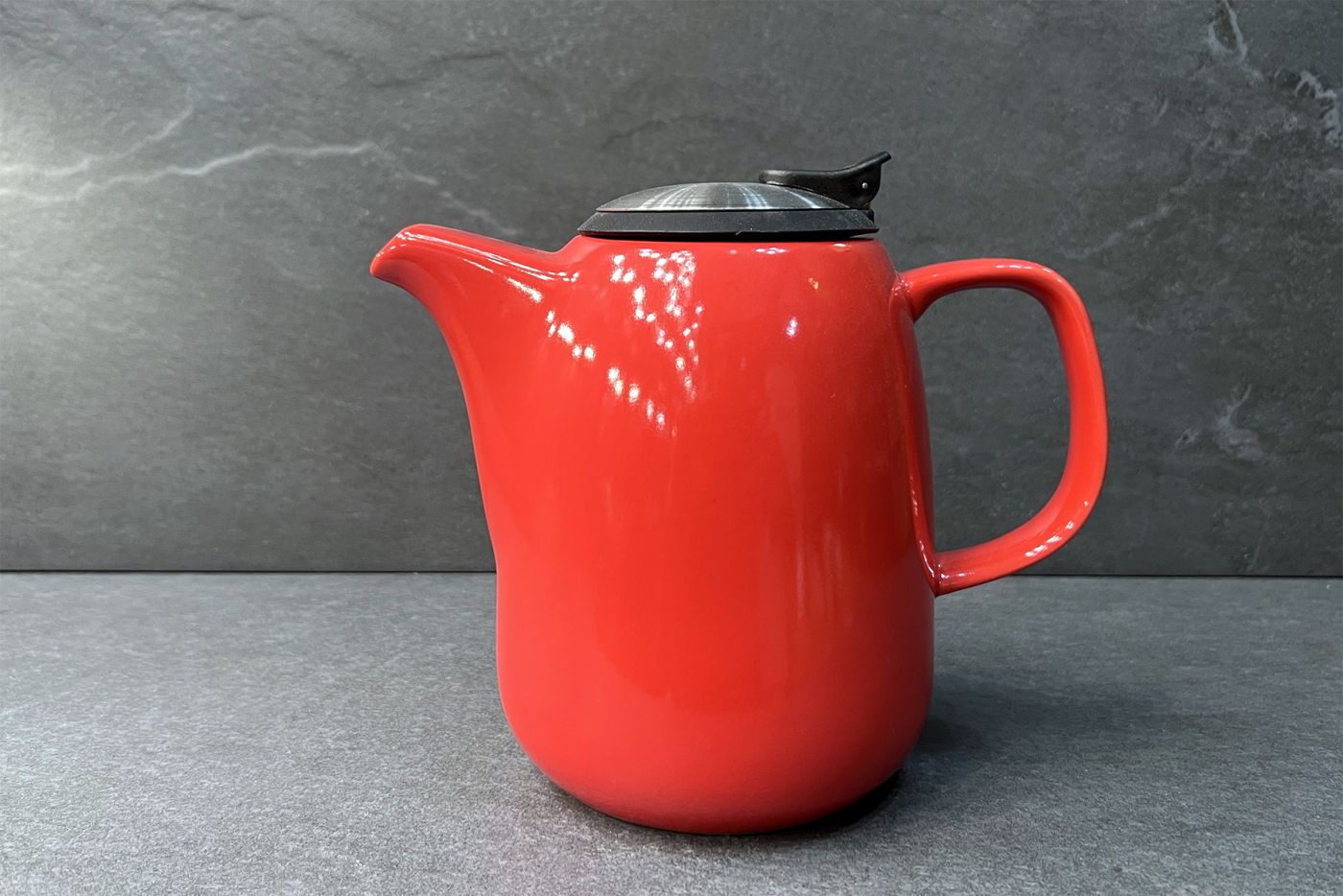 Daze Red Ceramic Teapot 1.3L