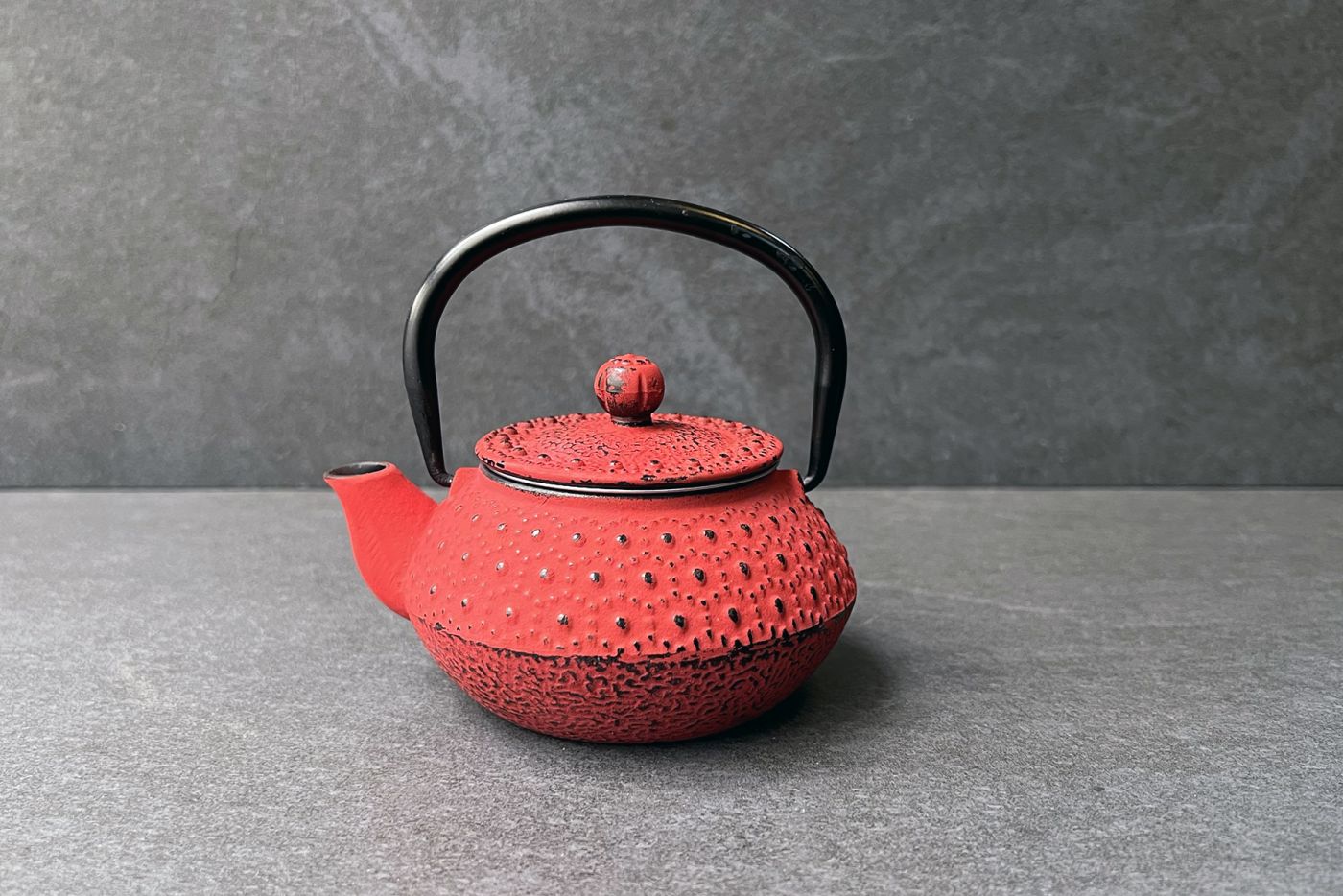 Hanoi Red Cast Iron Teapot 0.3L