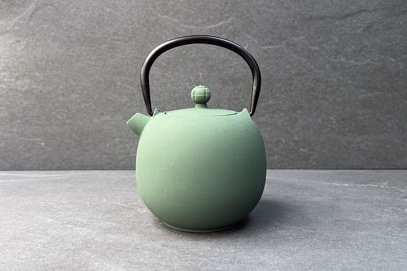 Dharan Cast Iron Teapot 0.6L