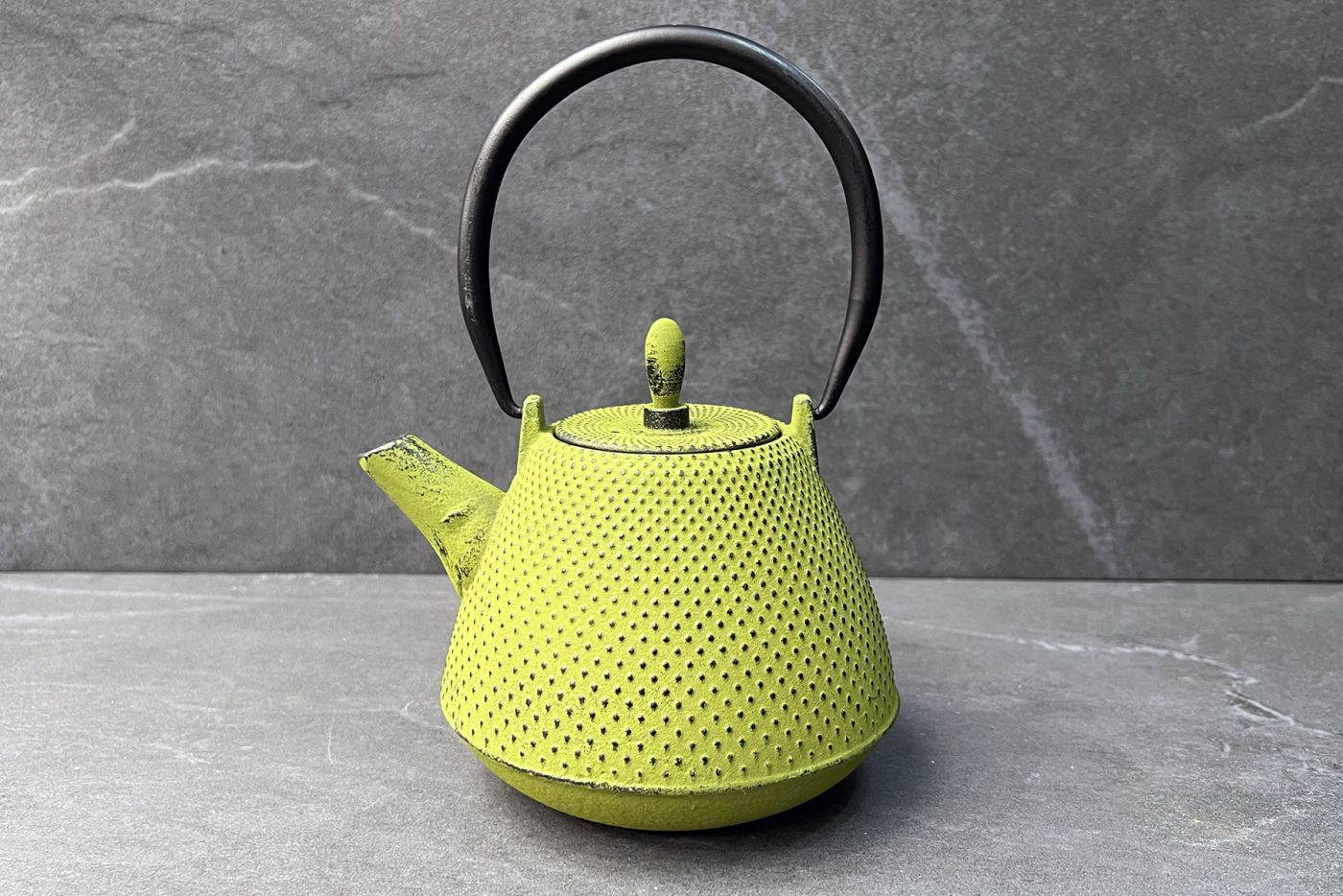 Akemi Green Cast Iron Teapot 0.9L