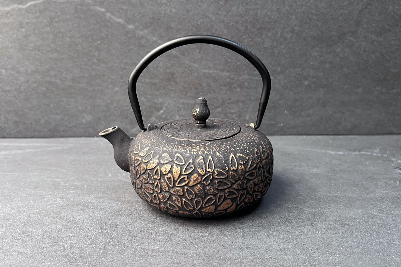 Ningbo Black Gold Cast Iron Teapot 0.8L