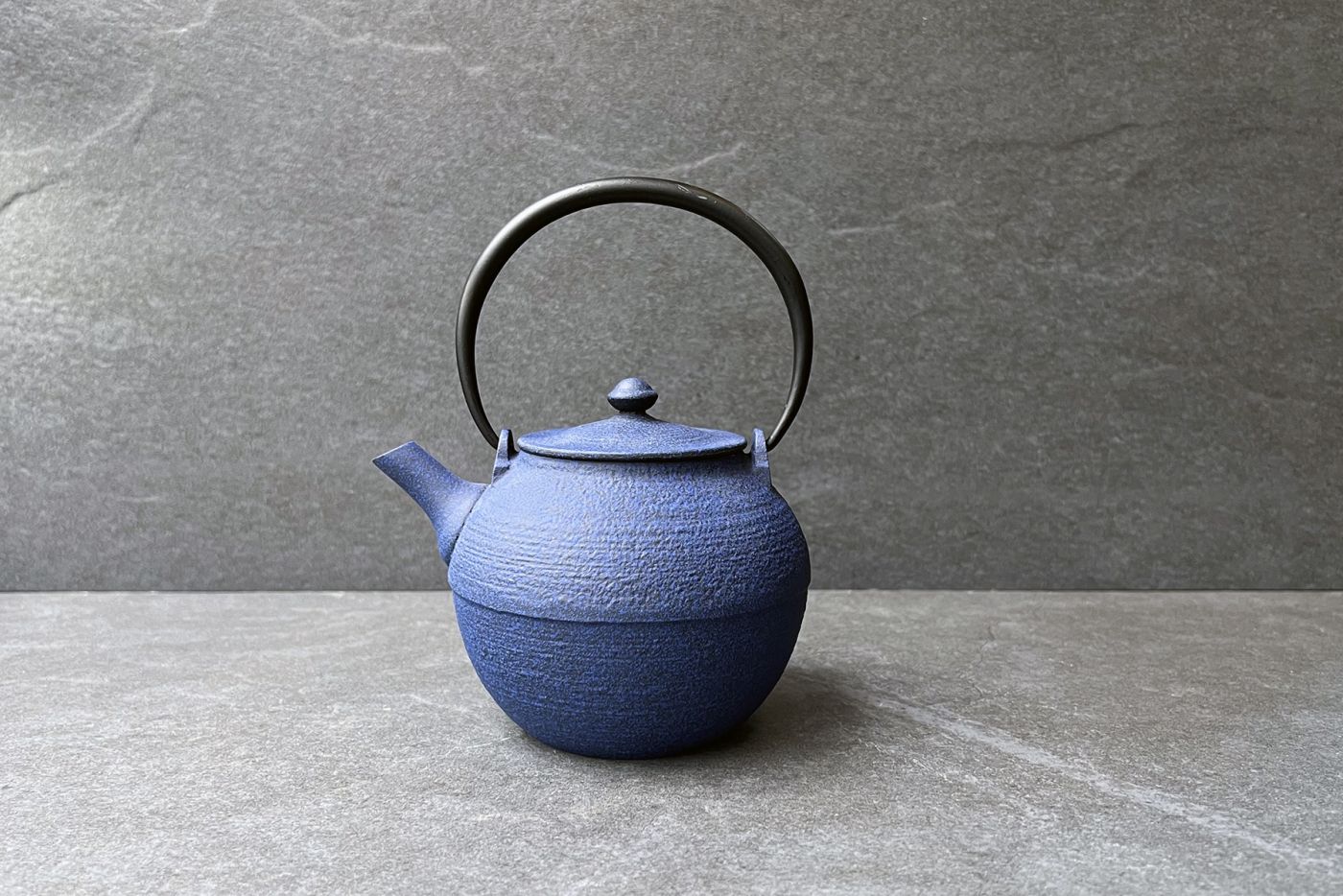 Hikime Blue Japanese Cast Iron Teapot 0.55L