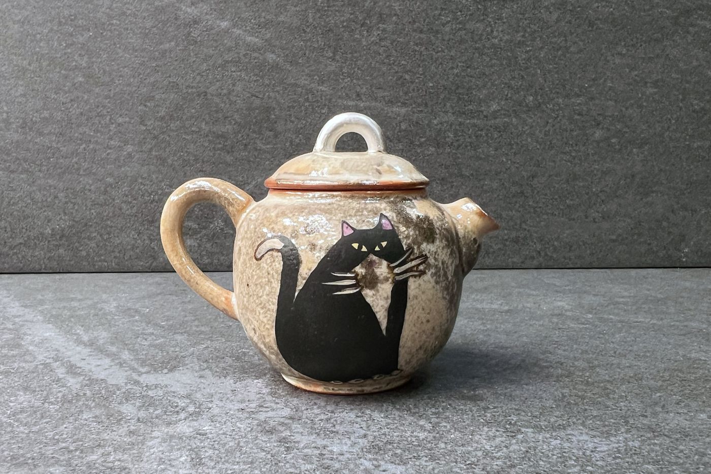 Handmade Round Shaped Sitting Black Cat Traditional Teapot