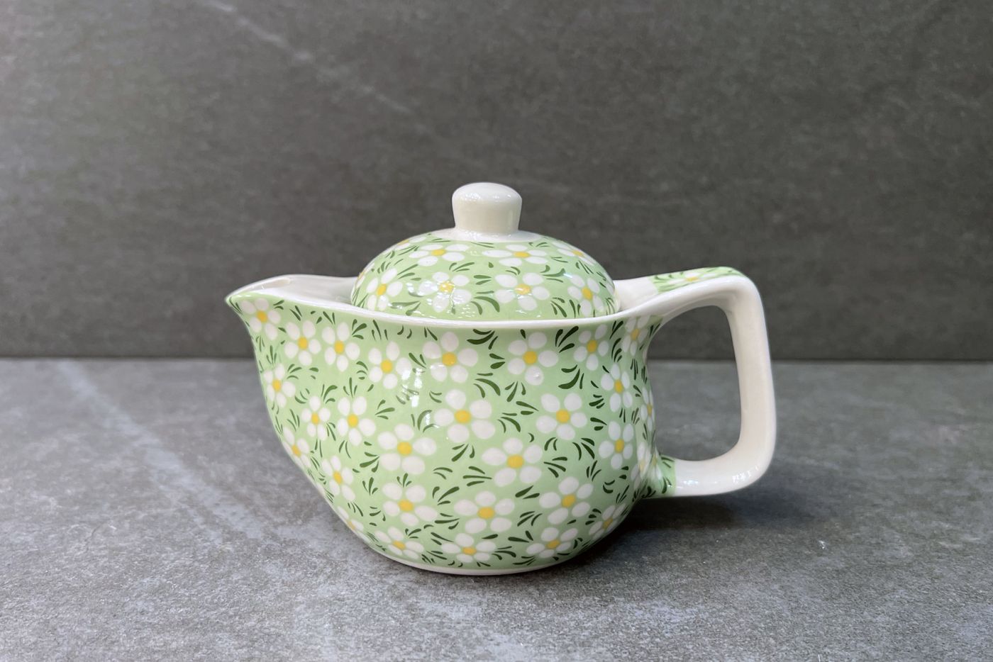 Green Daisy Traditional Chinese Infuser Teapot