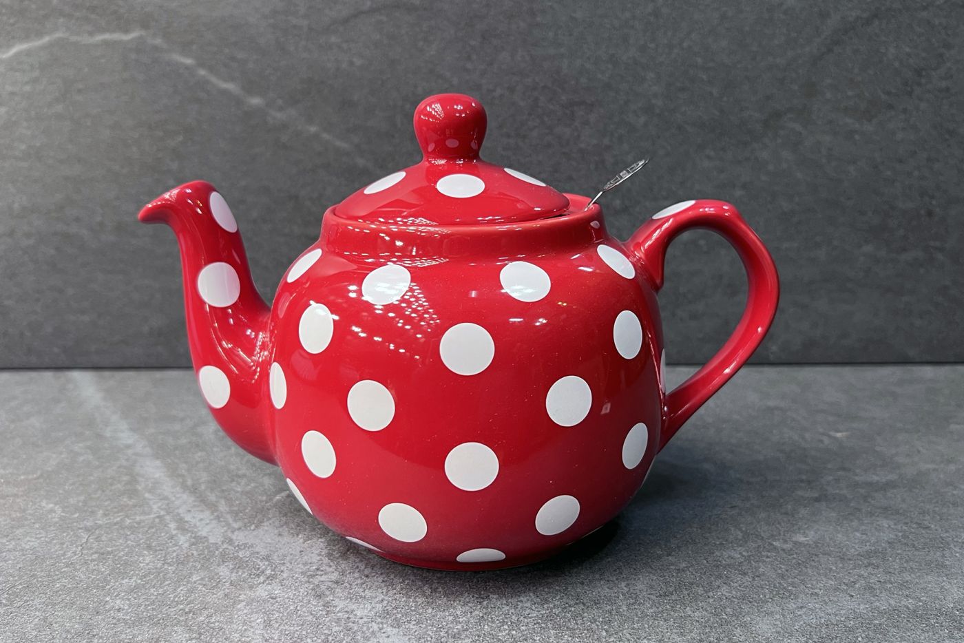 Farmhouse Red with White Spot 4 Cup Teapot