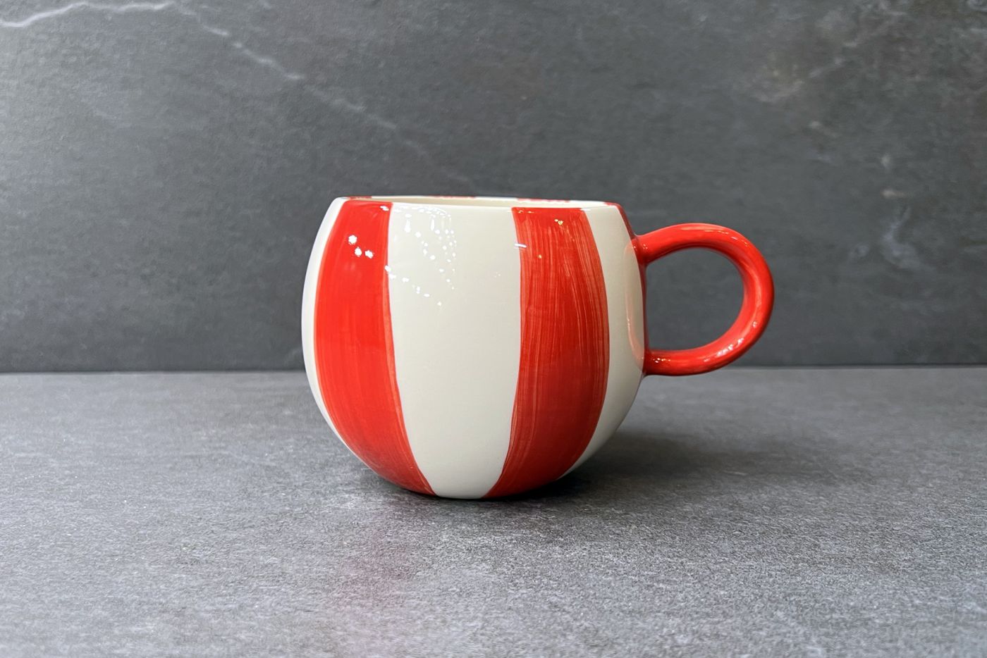 Circus Red Stripe Ball Mega Mug 500ml