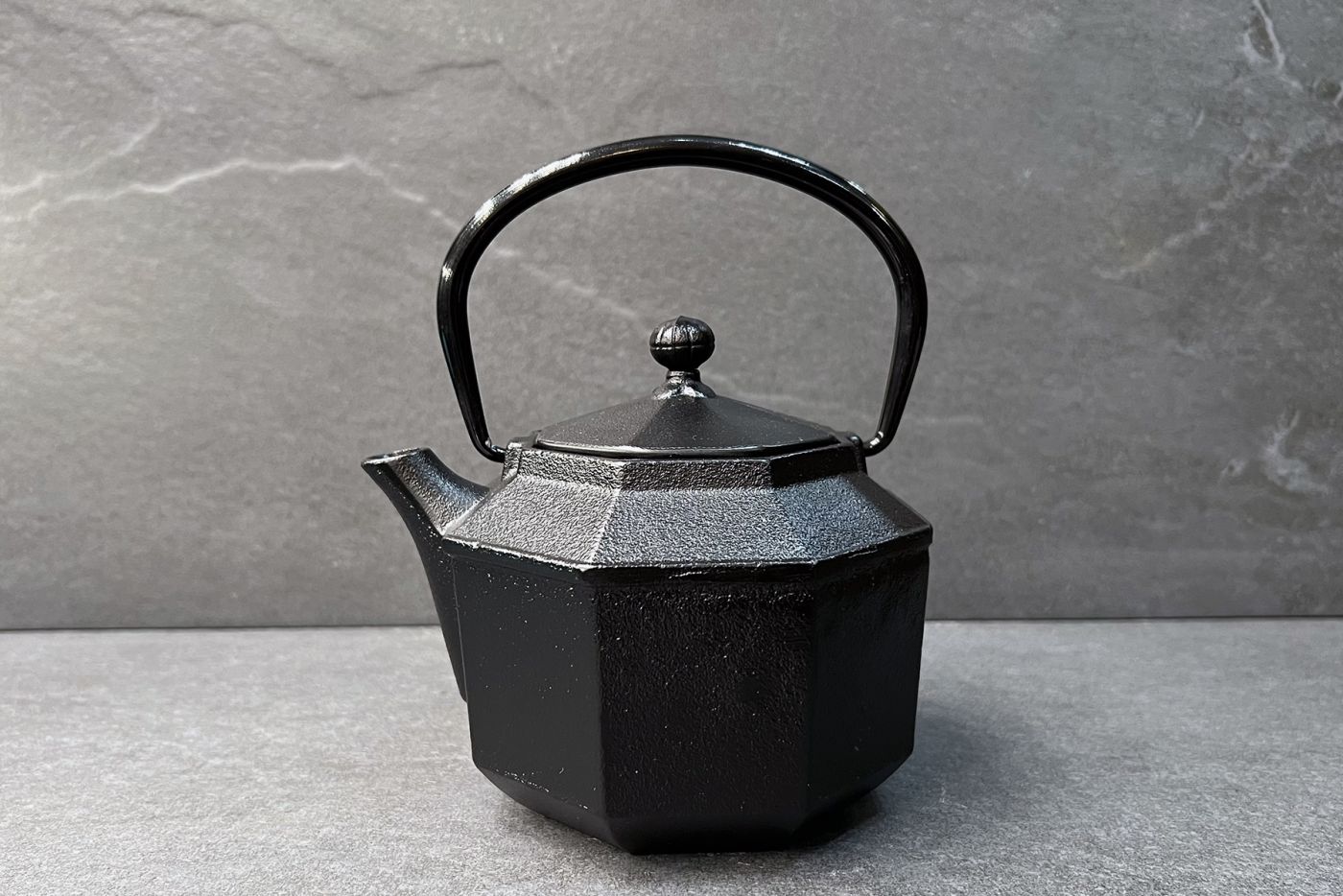 Lantern Black Cast Iron Teapot 0.8L