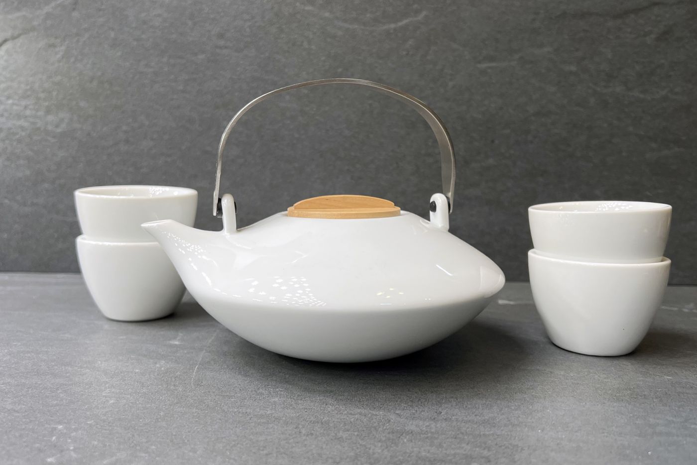Pure Tea Pot with 4 Bowls White 0.66L