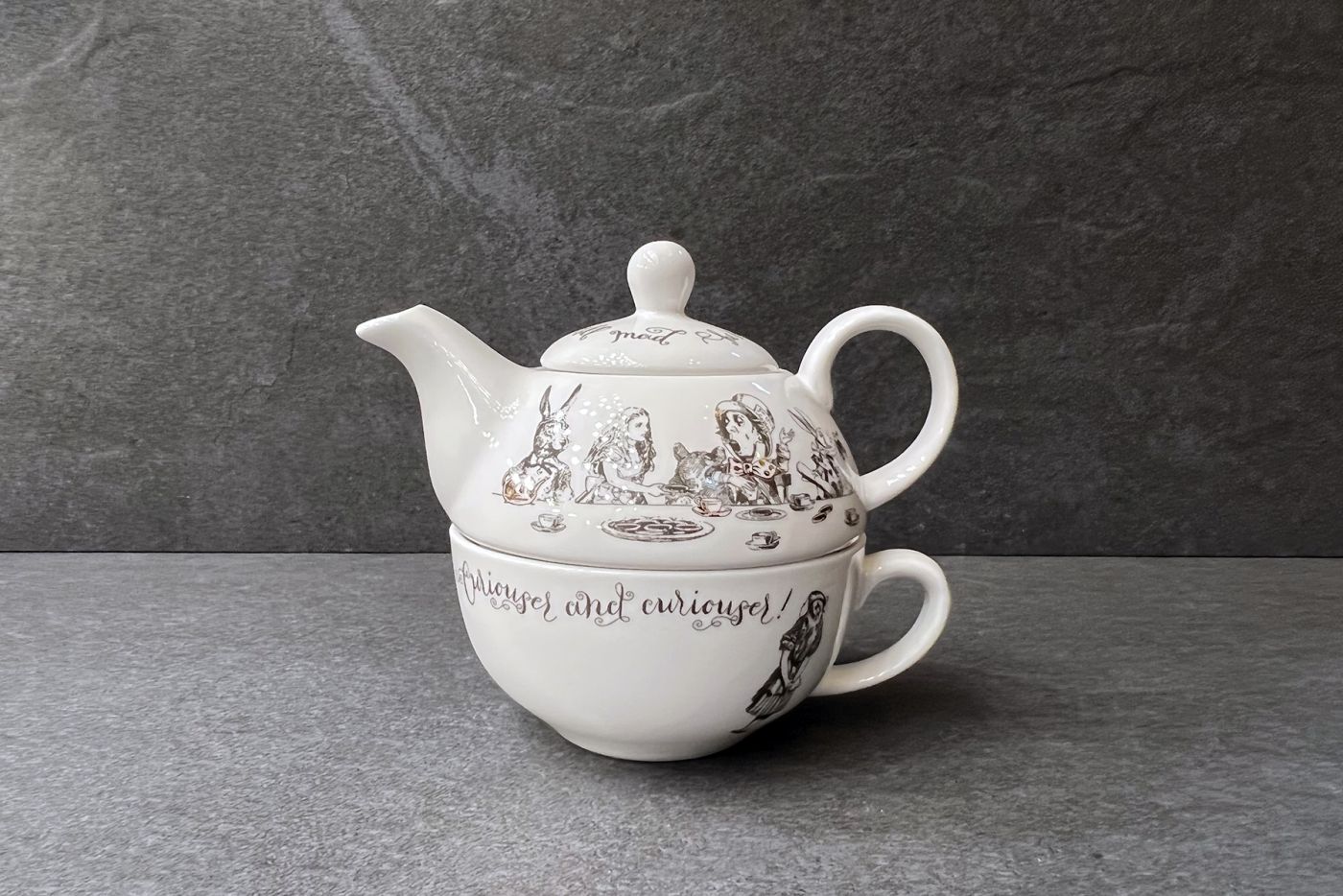 Alice In Wonderland Tea for One Pot Set